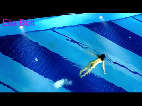 ❤️ Ech kann net ophalen ze kucken, jonk Blond gefaange schwammen plakeg am ELLA BOLT Resort Pool ❤❌ Häre Porno op lb.sexvideosex.top ☑